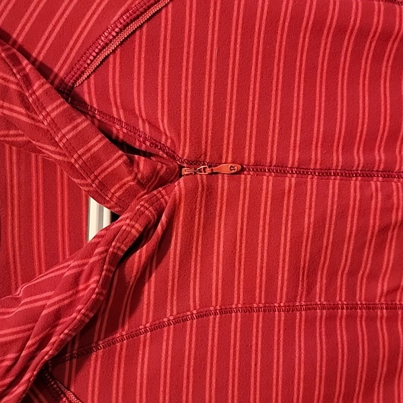 Lululemon Think Fast Pullover - Picture 4 of 7